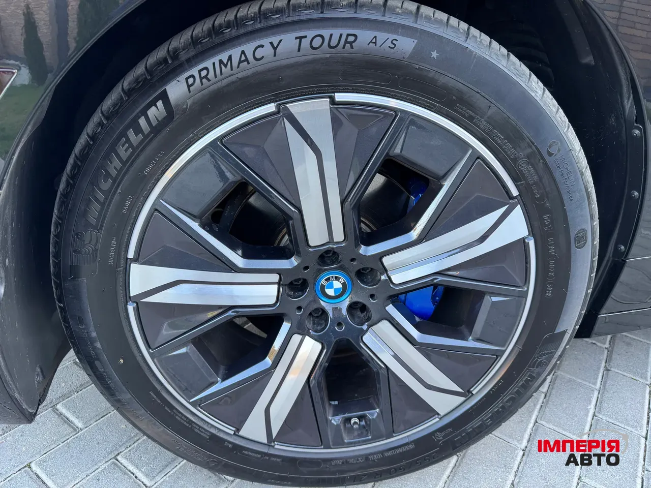 BMW iX - фото 14