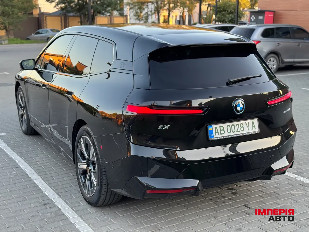 BMW iX - фото 3