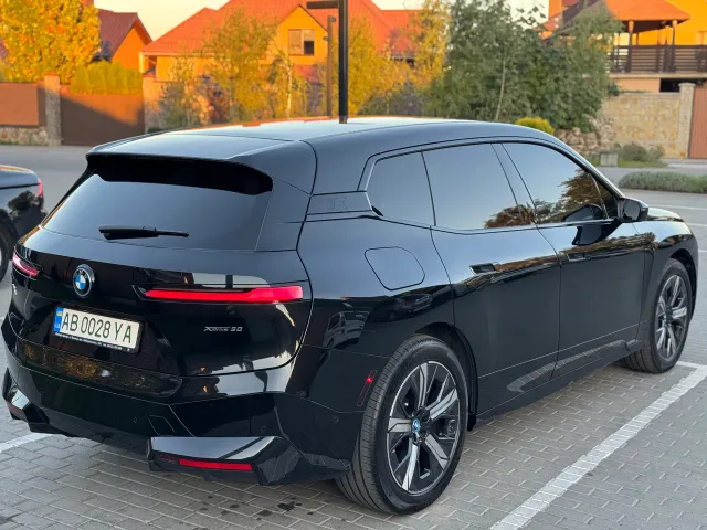 BMW iX - фото 4
