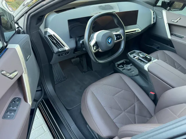BMW iX - фото 5