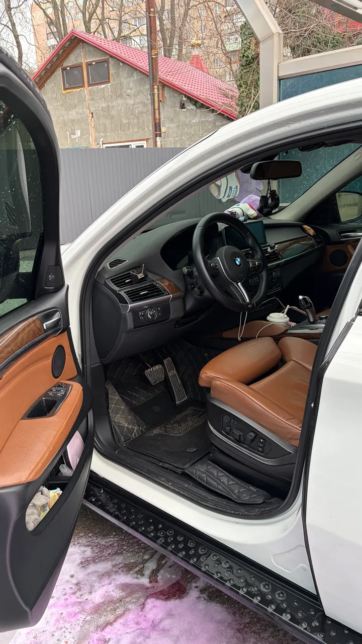 BMW X6 - фото 8