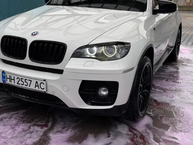 BMW X6 - фото 1