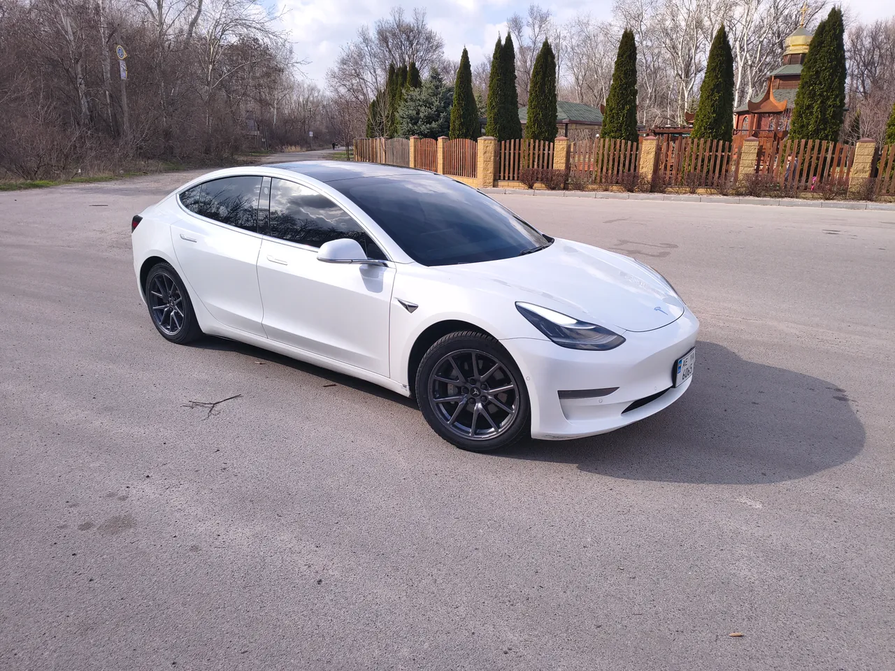 Tesla Model 3 - фото 8