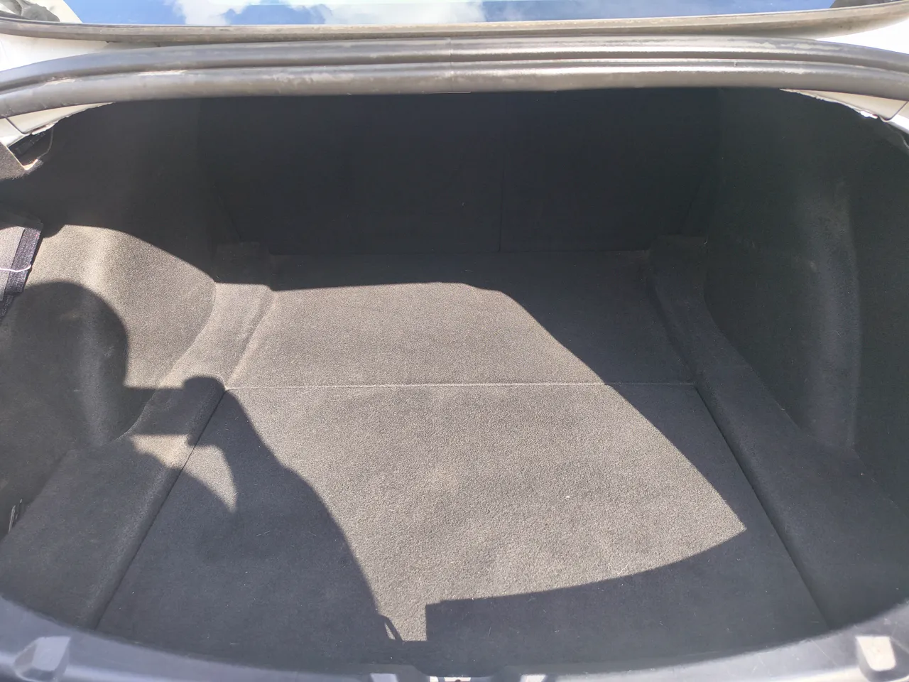 Tesla Model 3 - фото 15