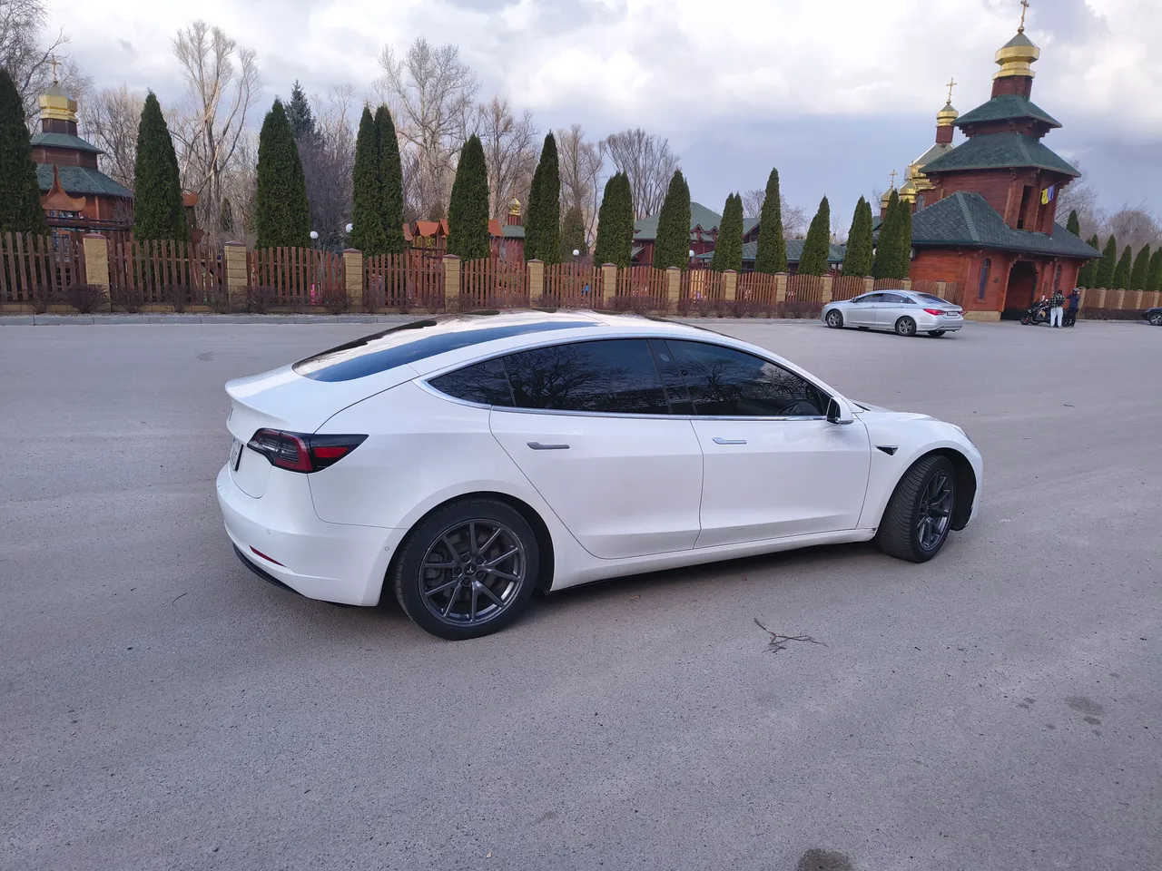 Tesla Model 3 - фото 7