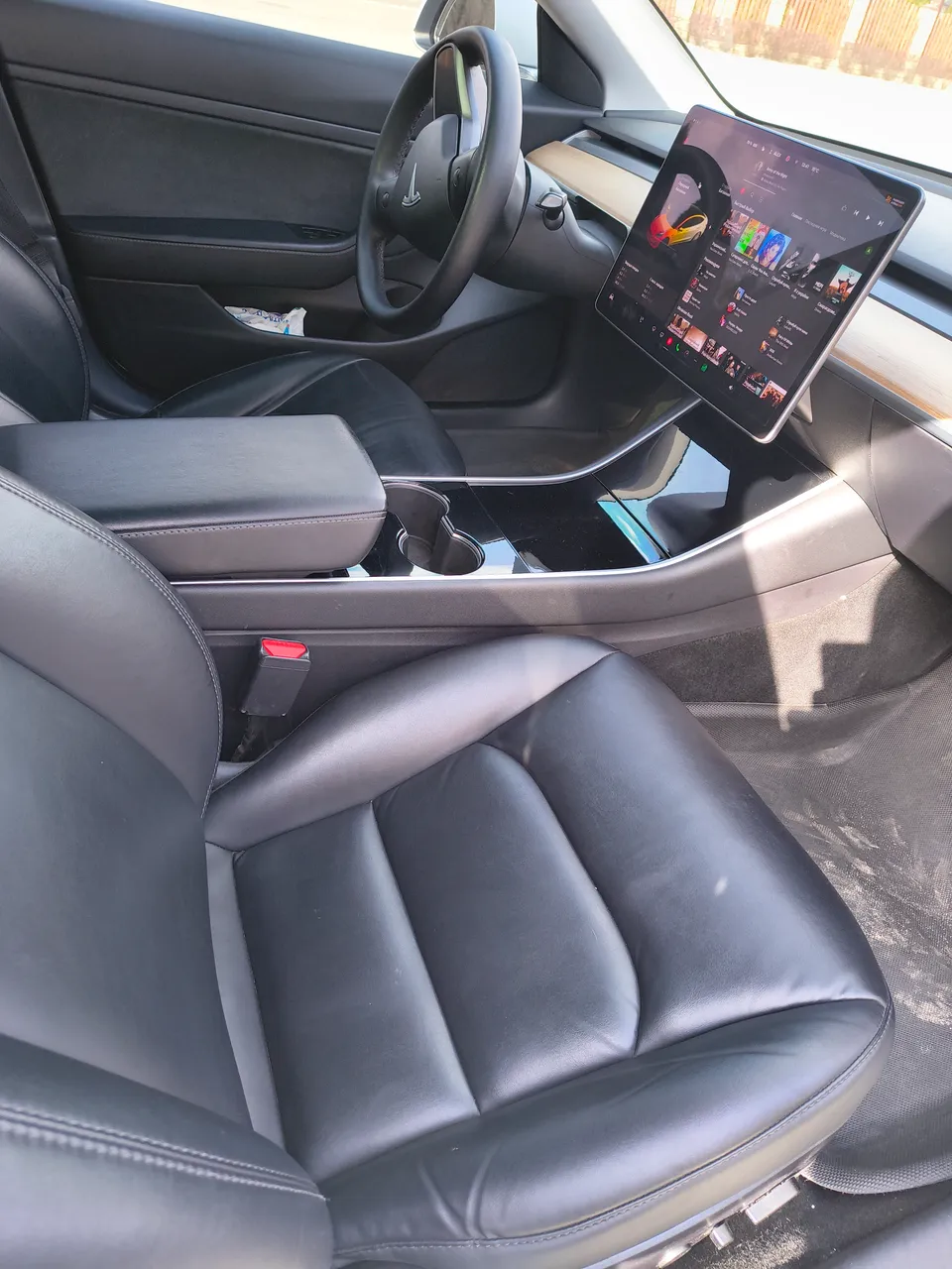 Tesla Model 3 - фото 12