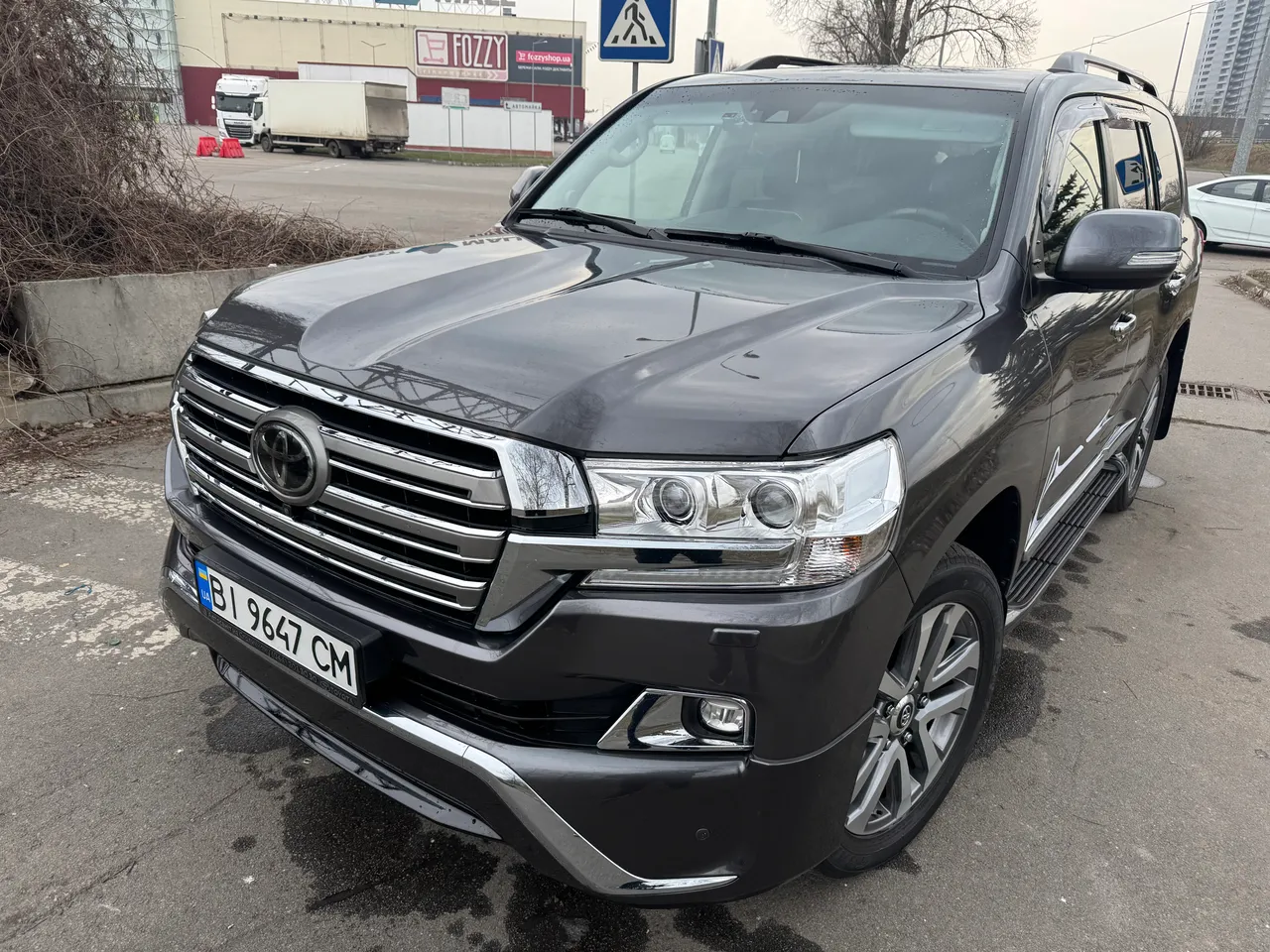 Toyota Land Cruiser - фото 1