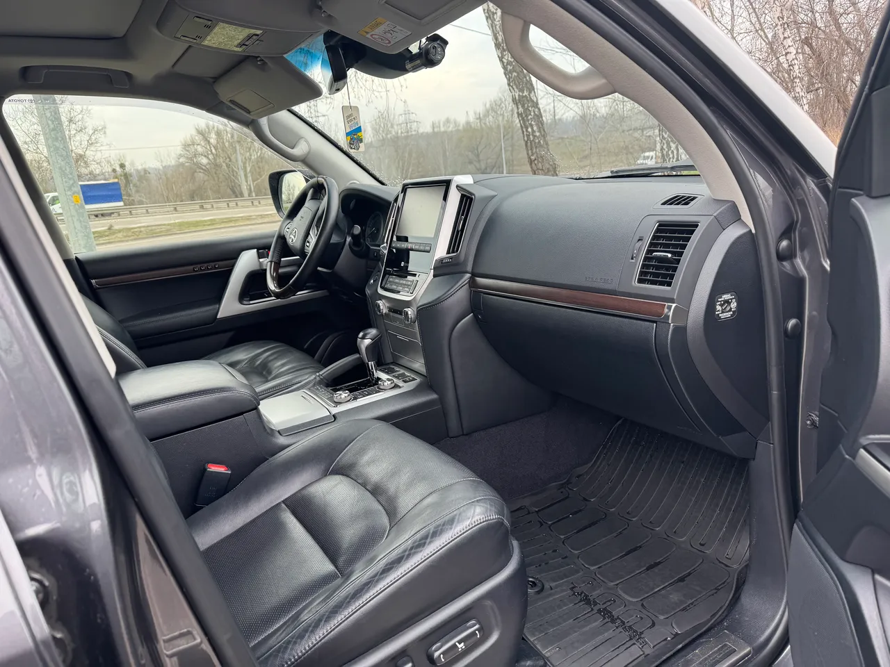 Toyota Land Cruiser - фото 4