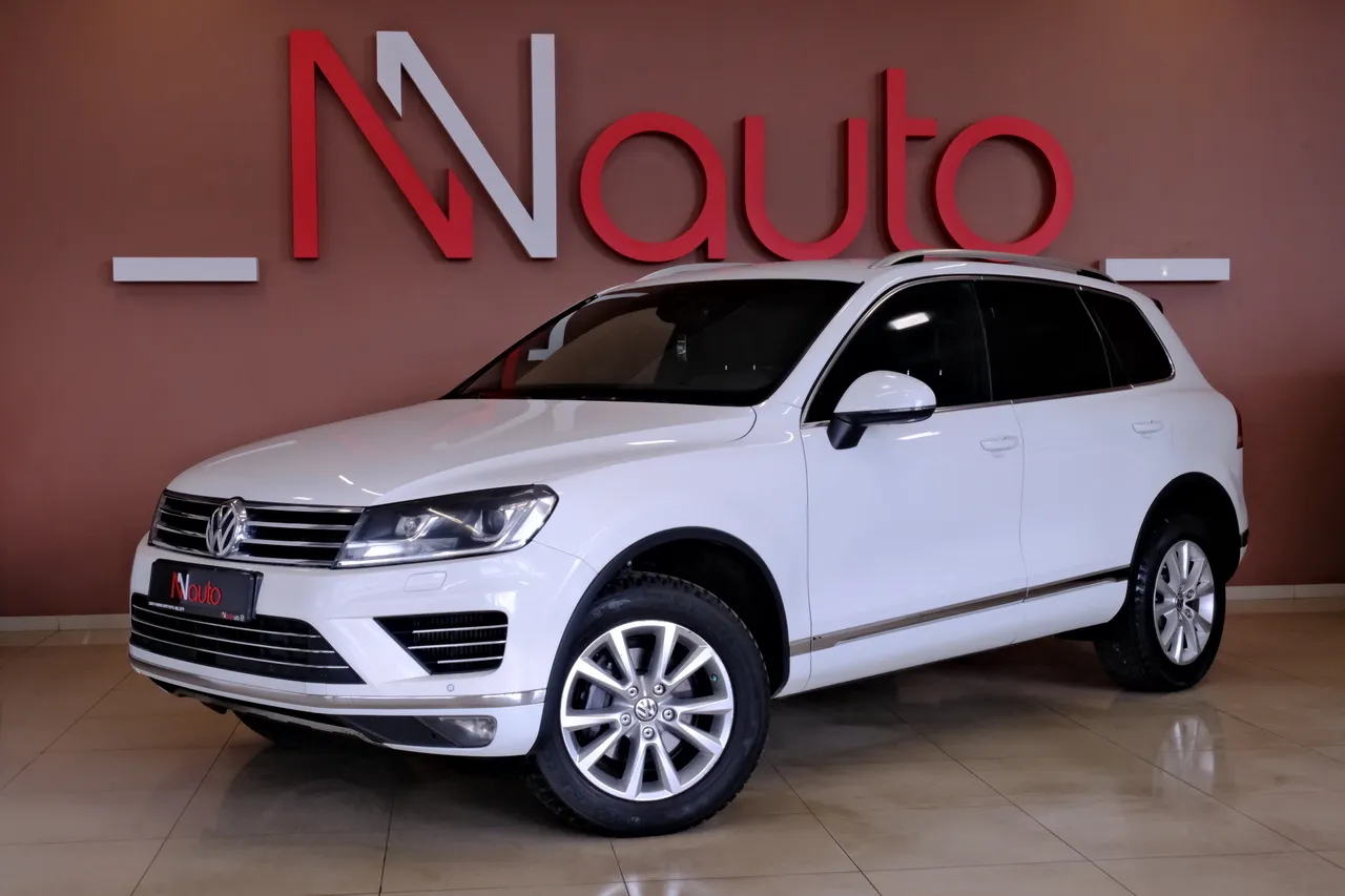 Volkswagen Touareg - фото 1