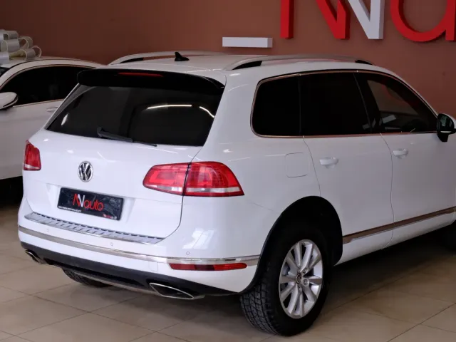 Volkswagen Touareg - фото 5
