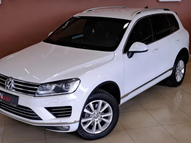 Volkswagen Touareg - фото 2