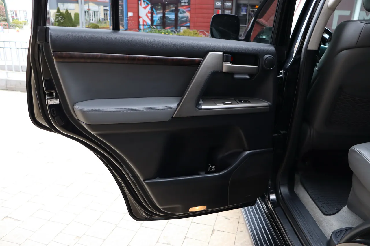 Toyota Land Cruiser - фото 36