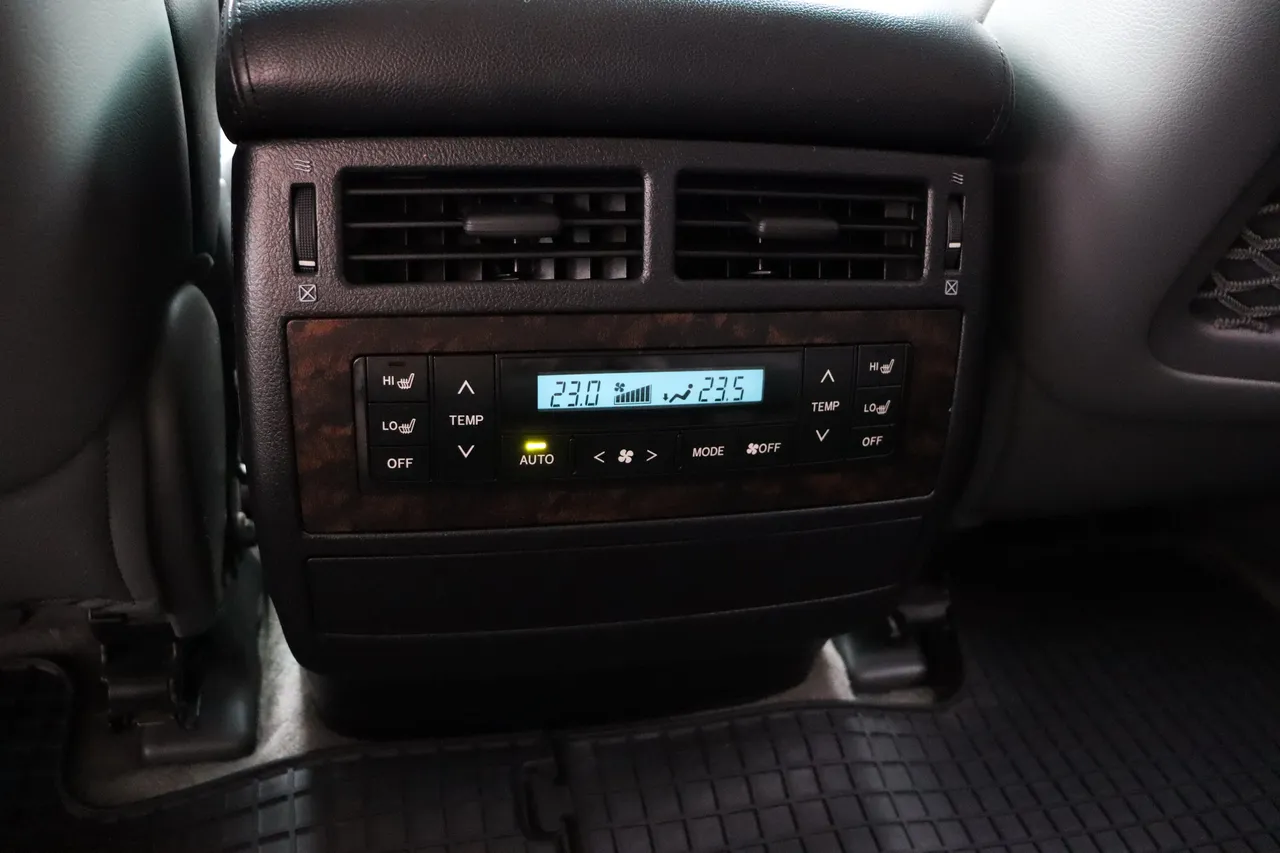 Toyota Land Cruiser - фото 40