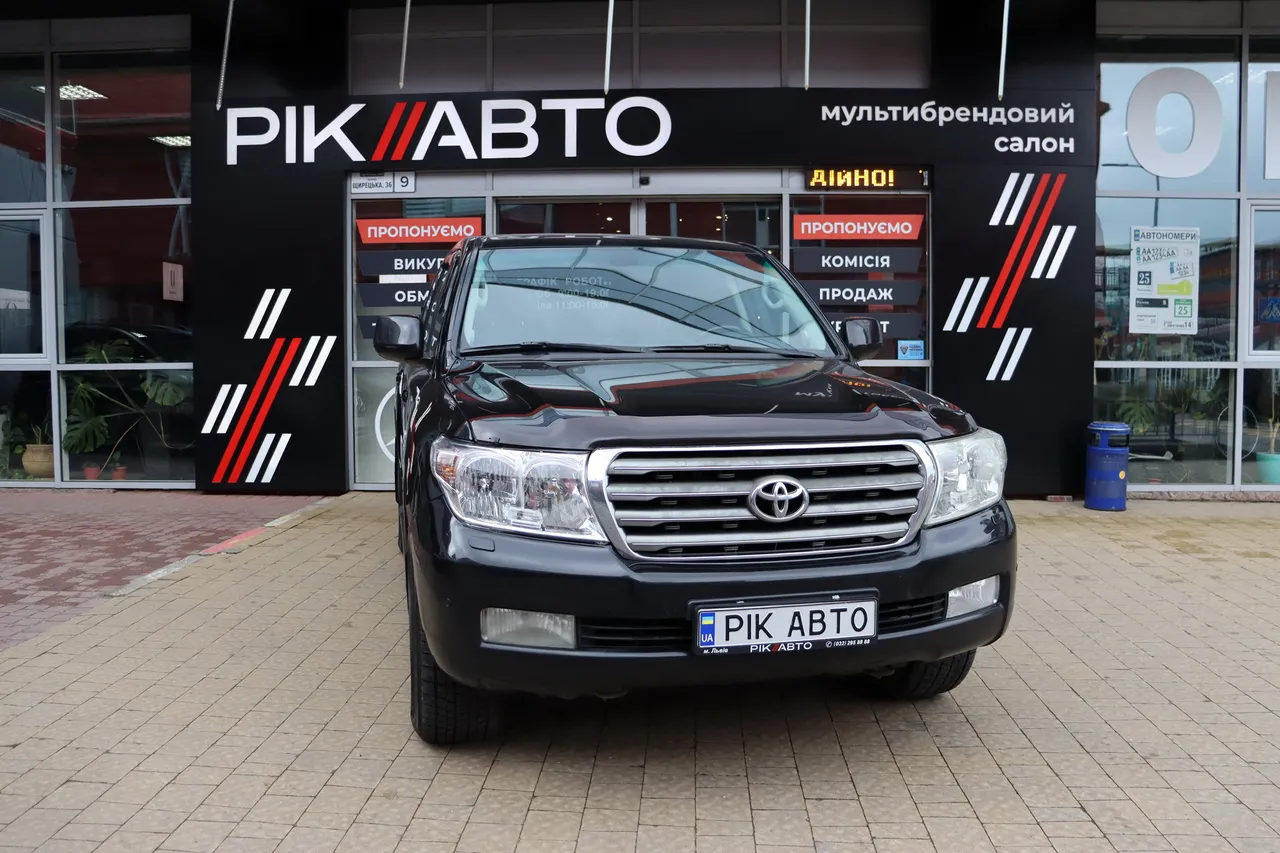 Toyota Land Cruiser - фото 1