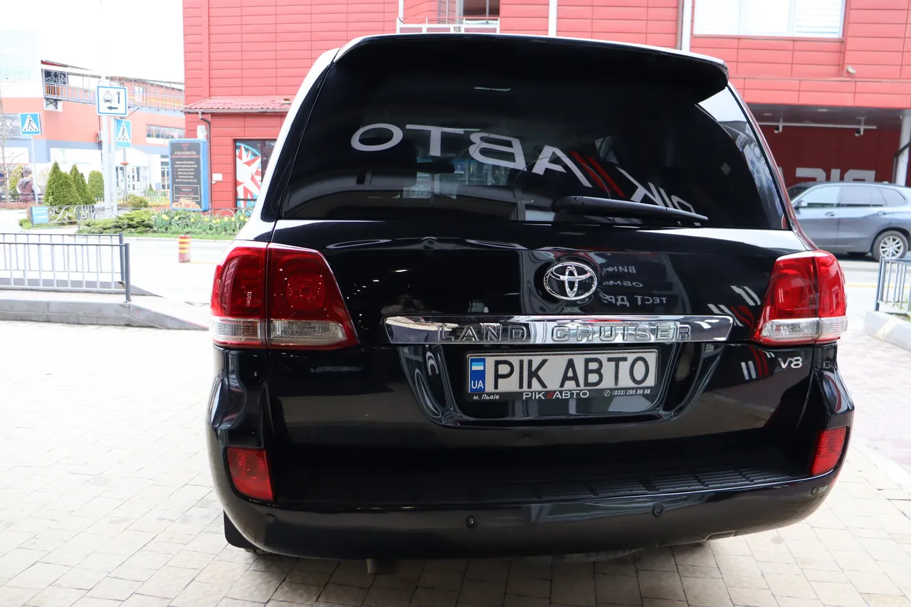 Toyota Land Cruiser - фото 7