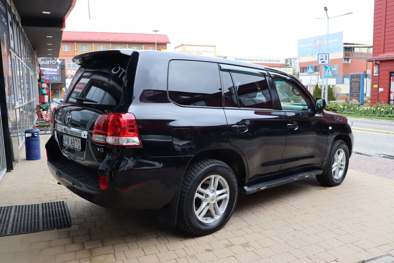 Toyota Land Cruiser - фото 3