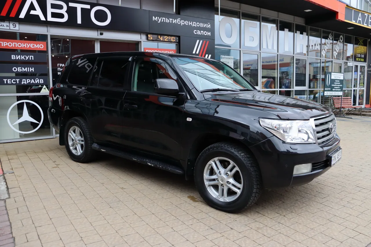 Toyota Land Cruiser - фото 8