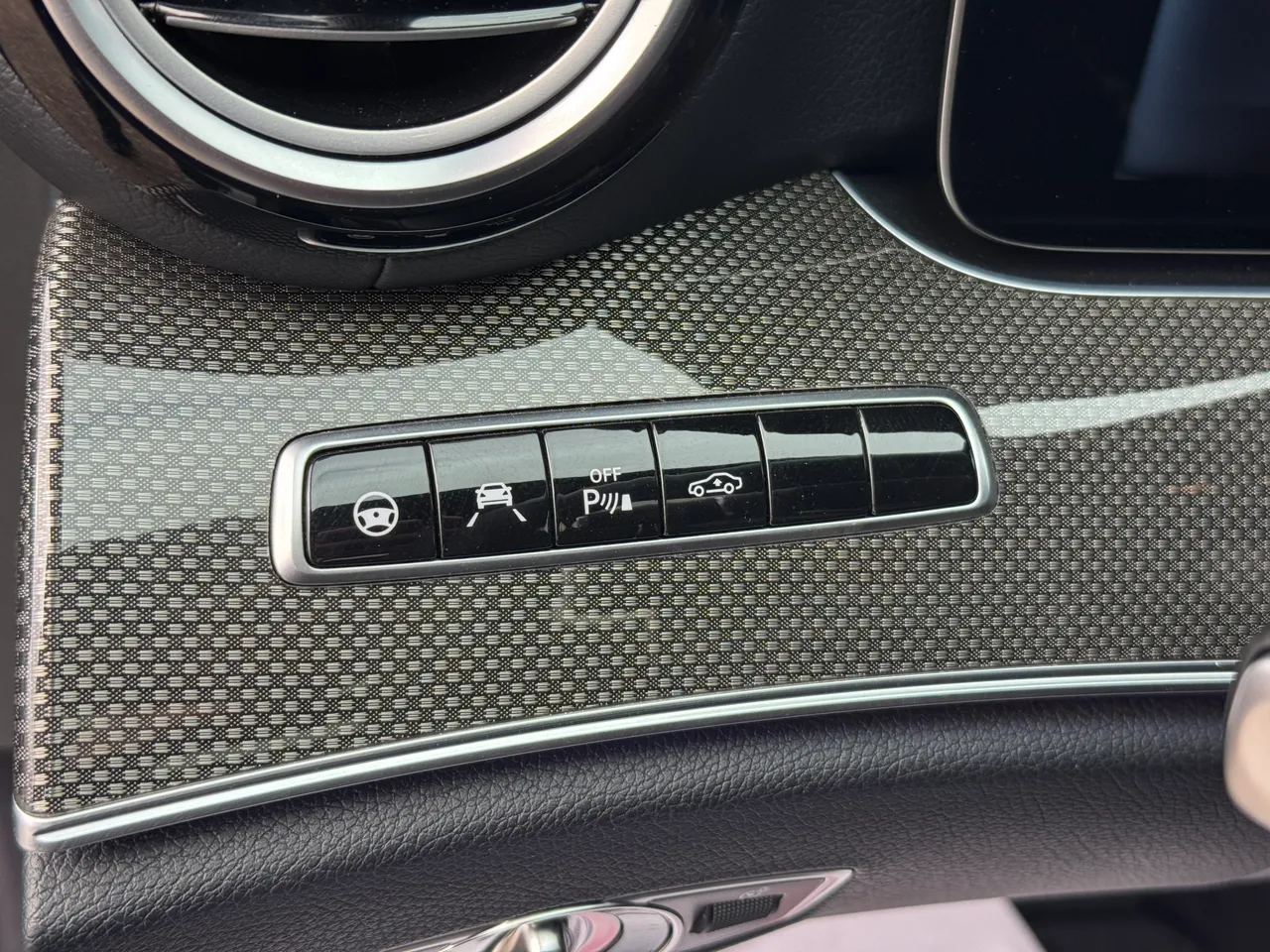 Mercedes-Benz E-Класс AMG - фото 17