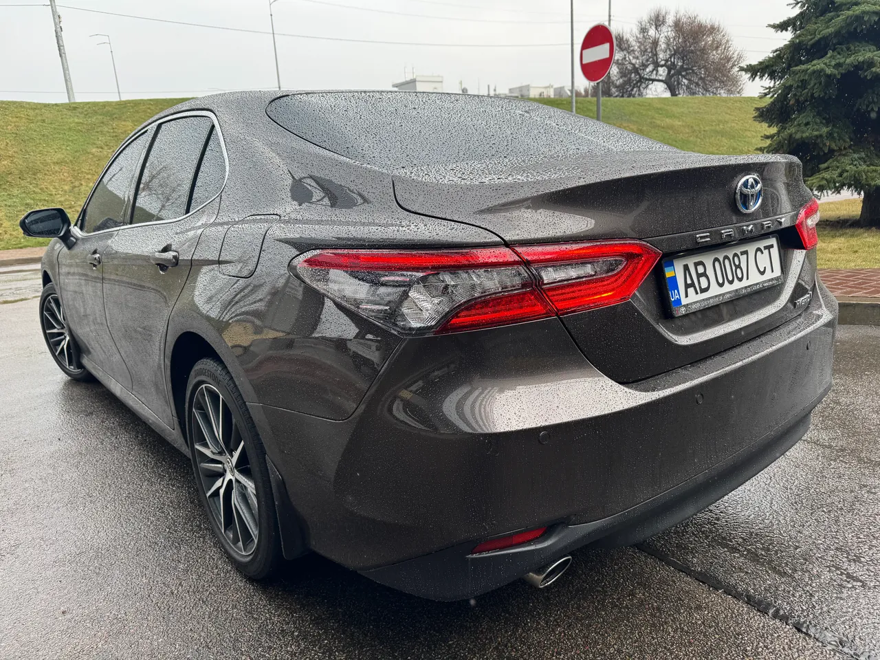 Toyota Camry - фото 3