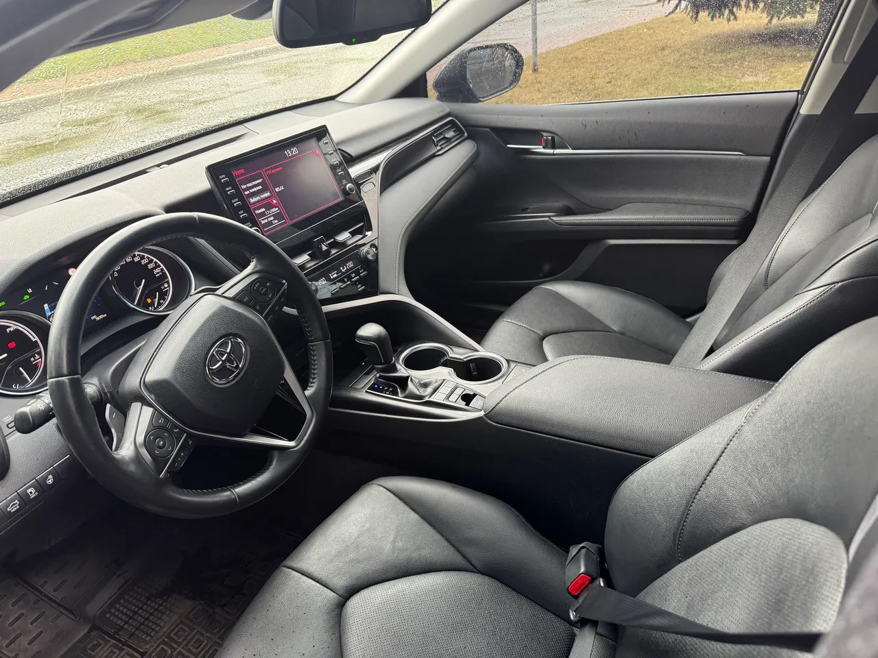 Toyota Camry - фото 4