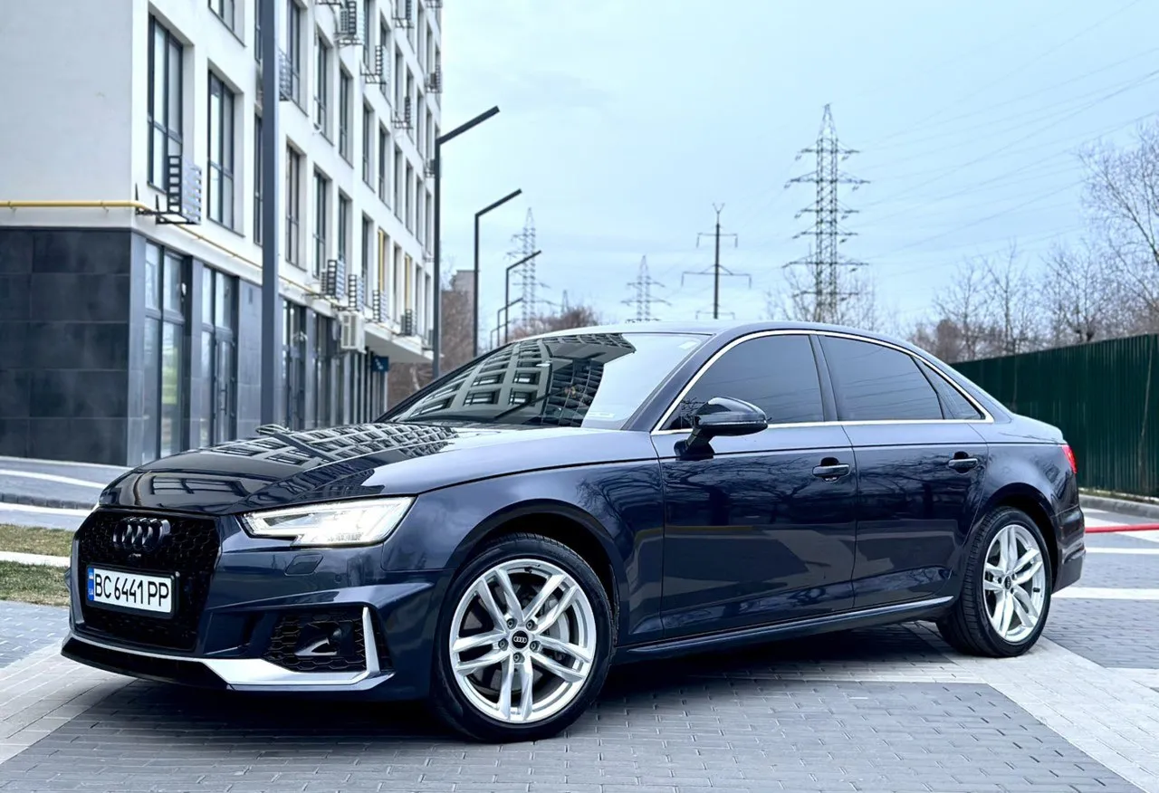 Audi A4 - фото 1