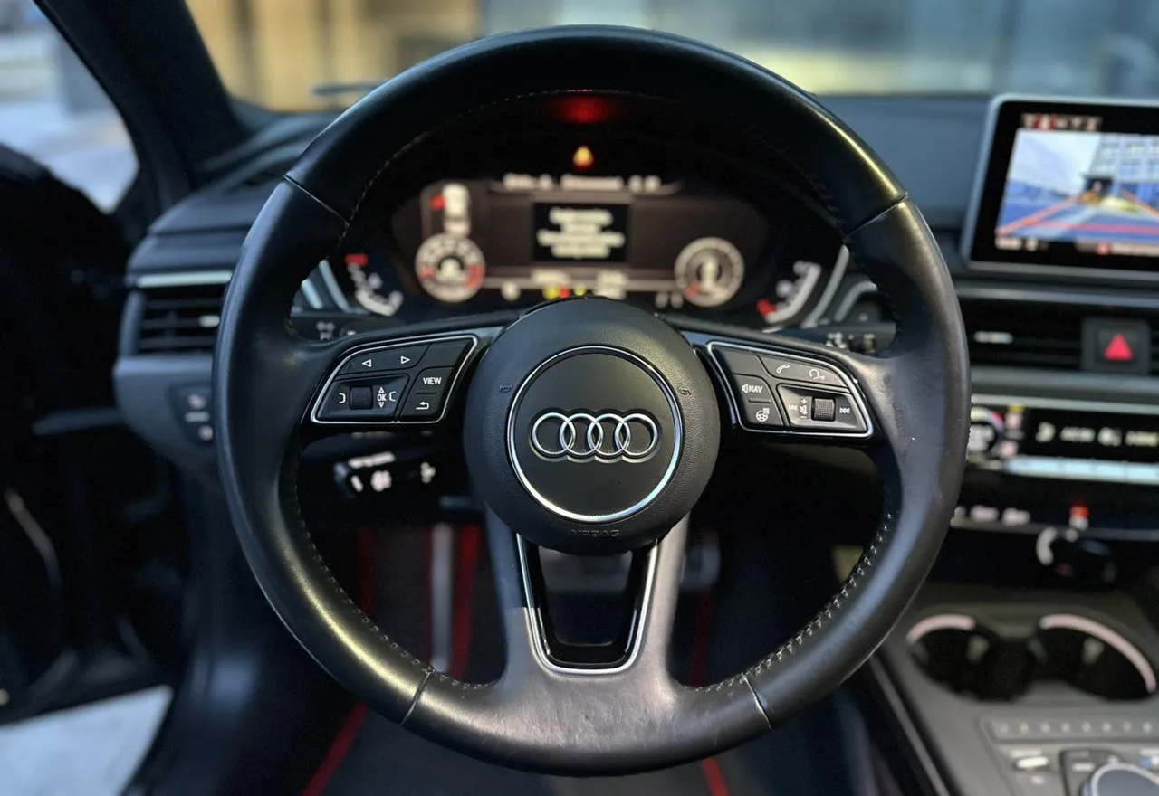 Audi A4 - фото 7