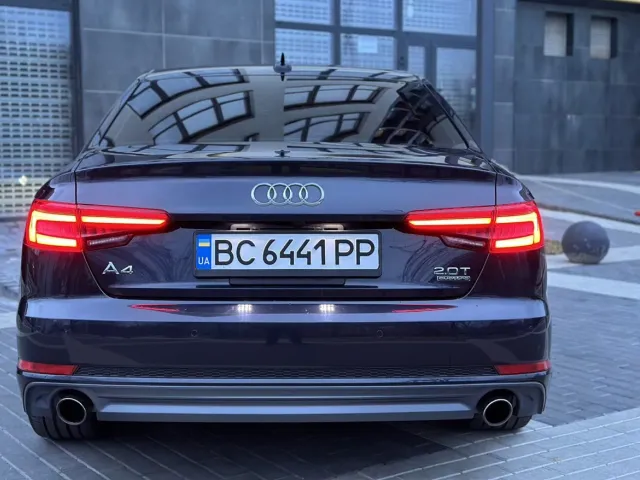 Audi A4 - фото 5