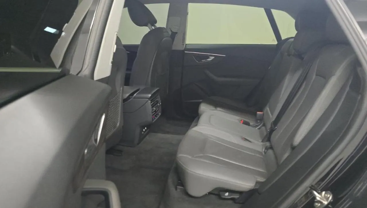 Audi Q8 - фото 11