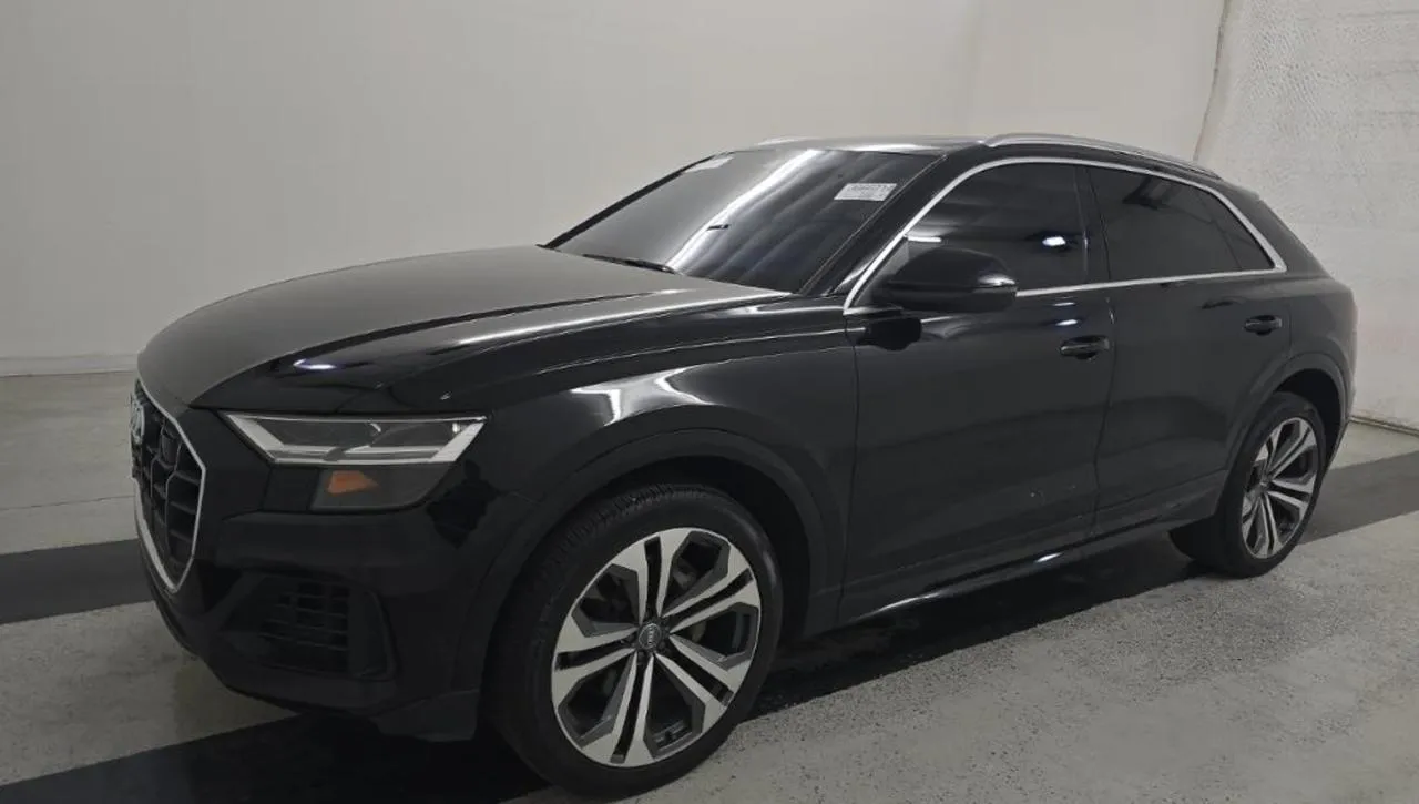 Audi Q8 - фото 3