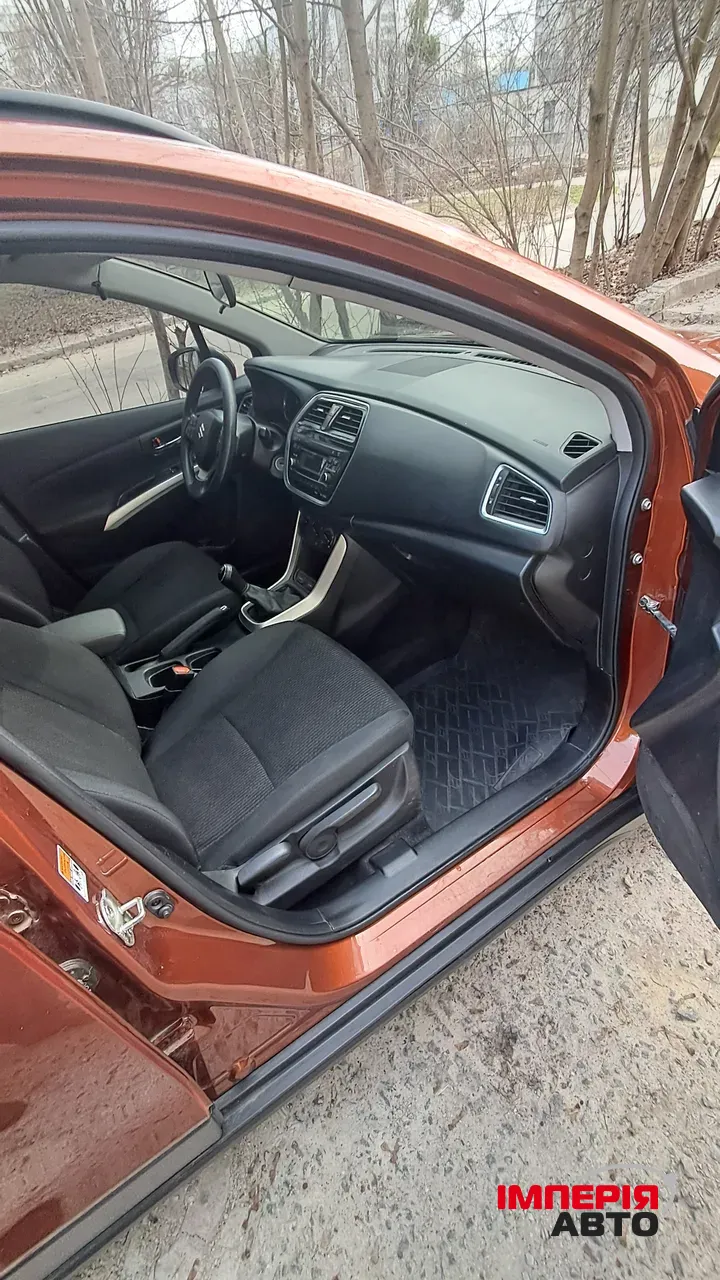 Suzuki SX4 - фото 14