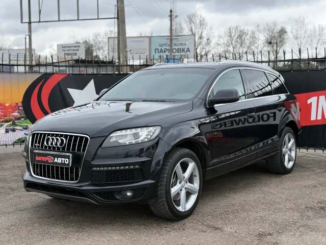 Audi Q7 - фото 1