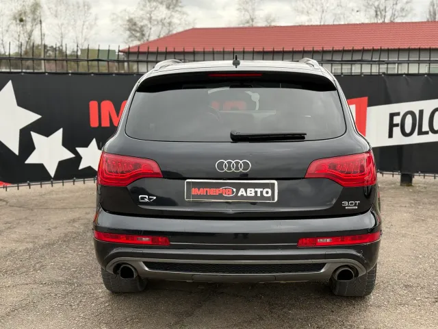 Audi Q7 - фото 4