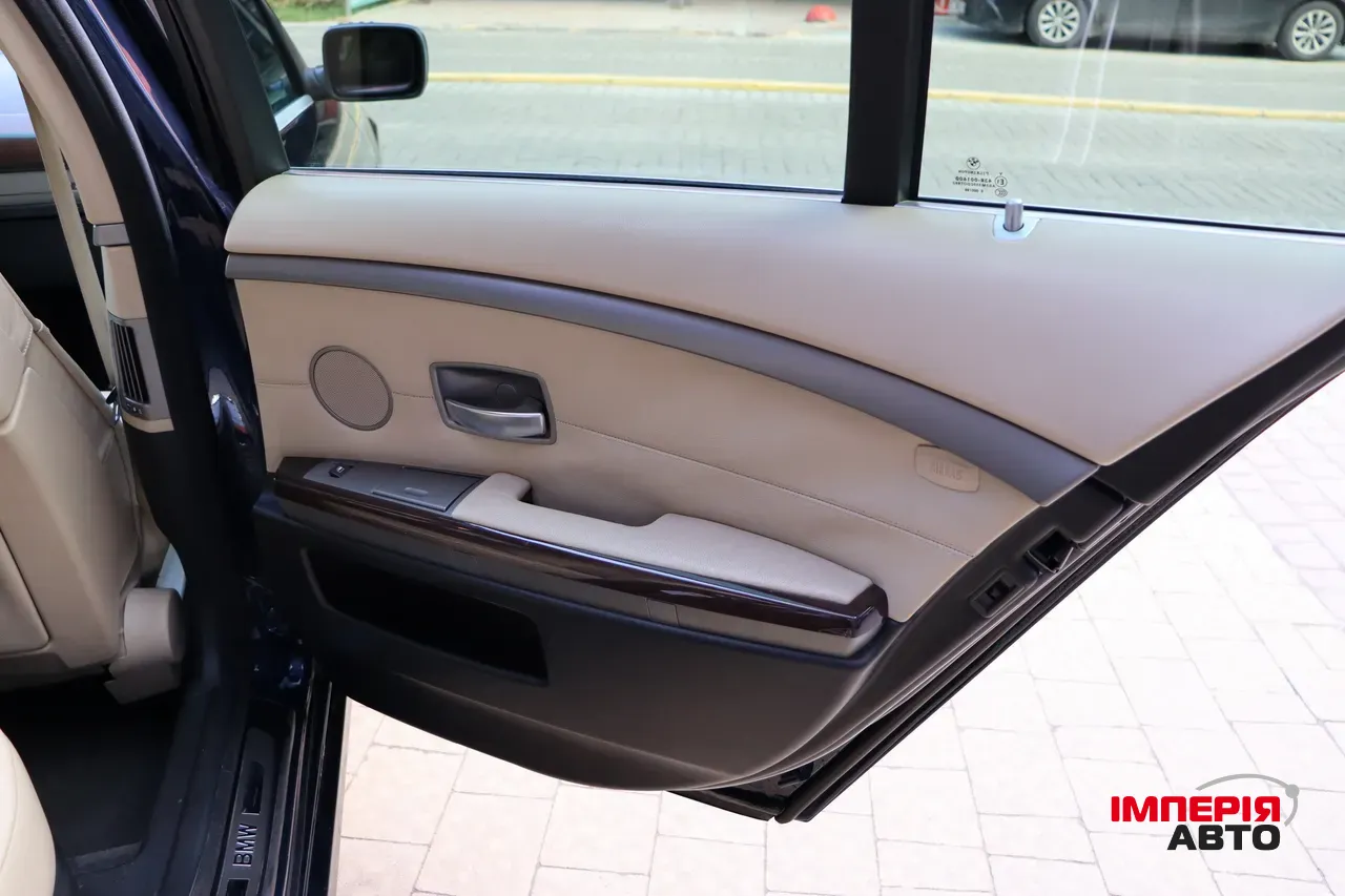 BMW 7 серії - фото 42