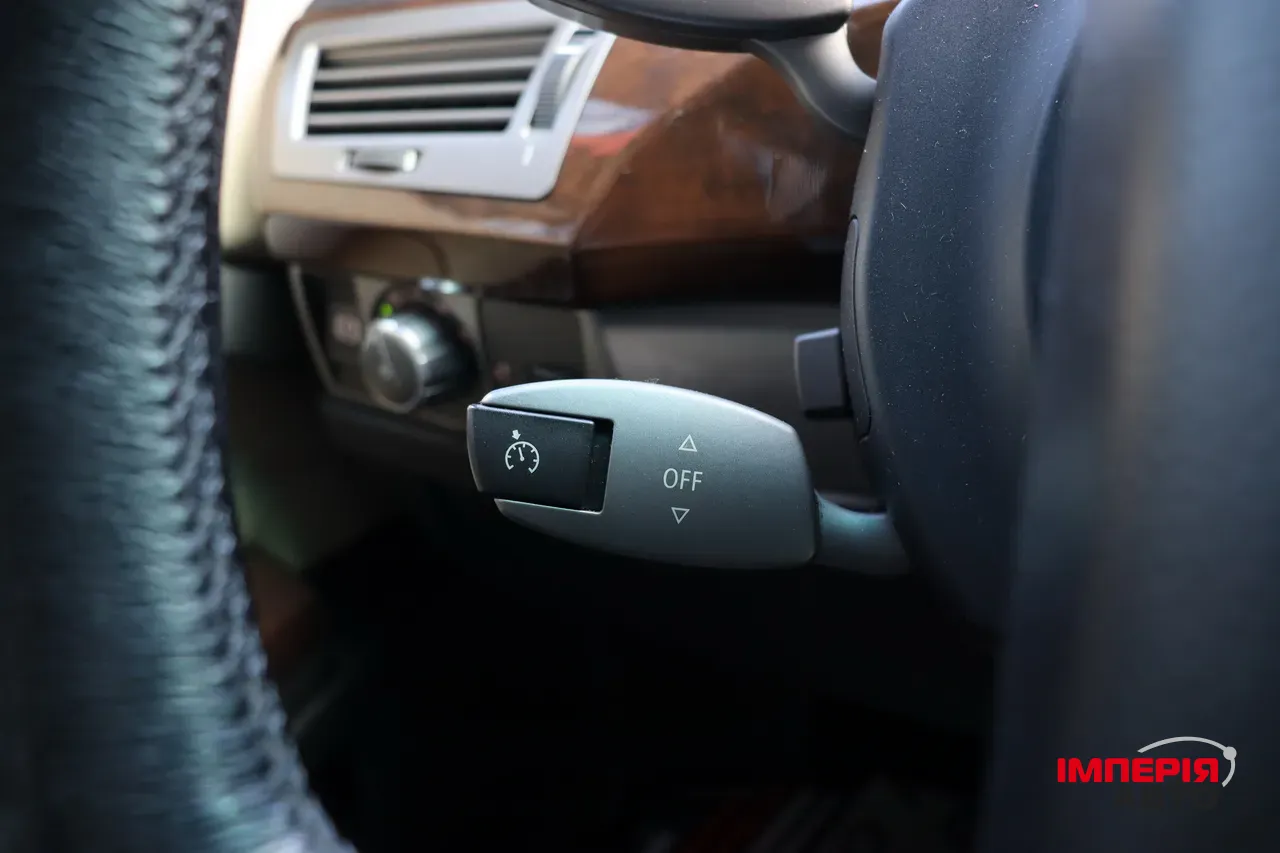 BMW 7 серії - фото 27