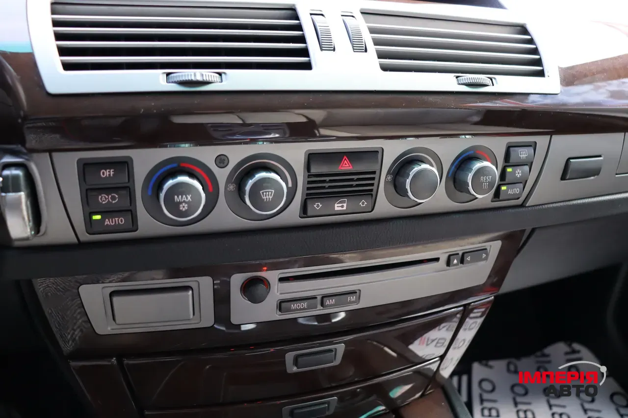 BMW 7 серії - фото 33