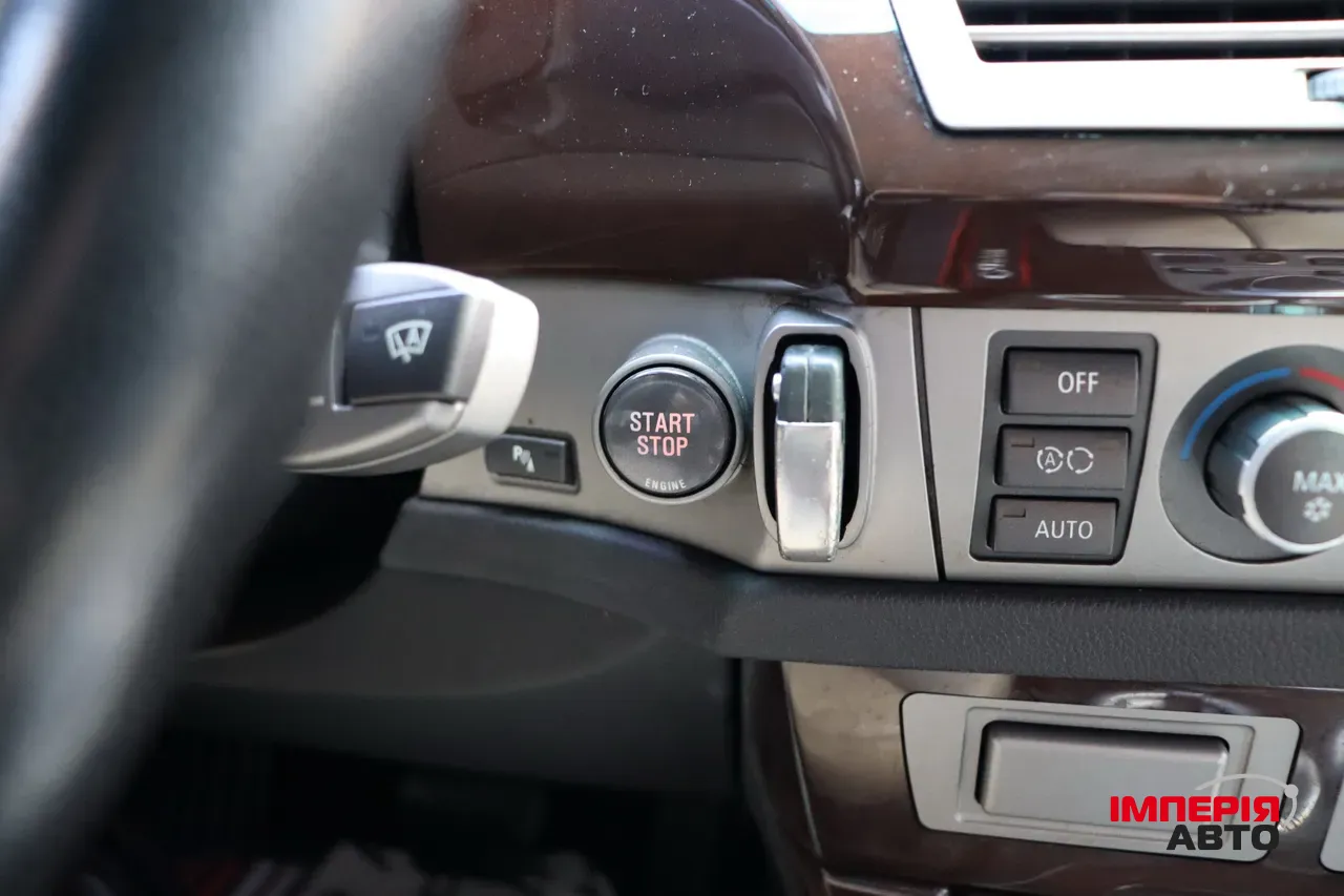 BMW 7 серії - фото 24