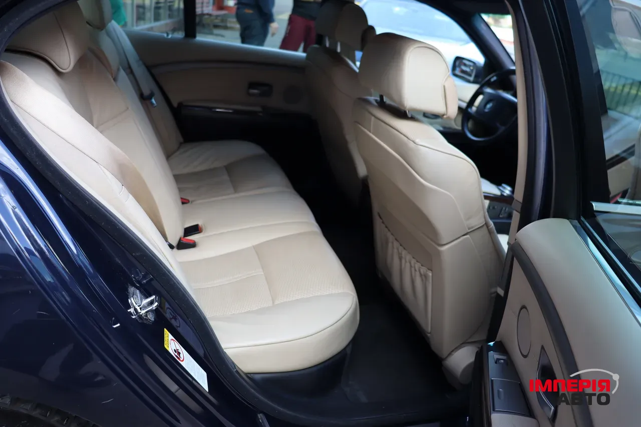 BMW 7 серії - фото 40