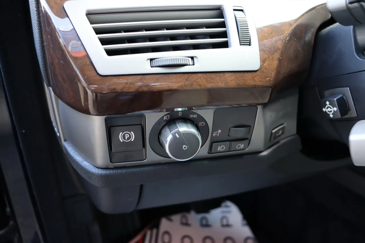 BMW 7 серії - фото 17