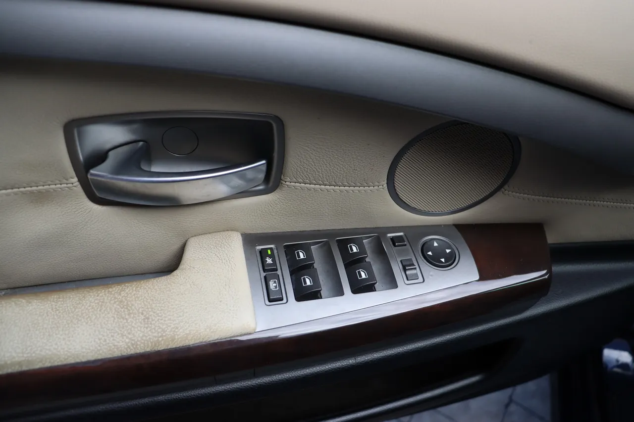 BMW 7 серії - фото 13