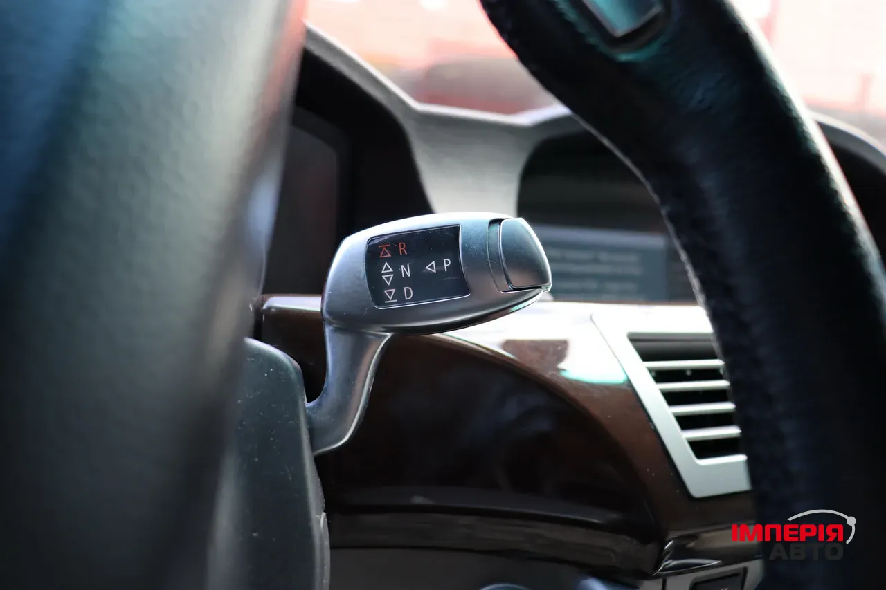 BMW 7 серії - фото 28