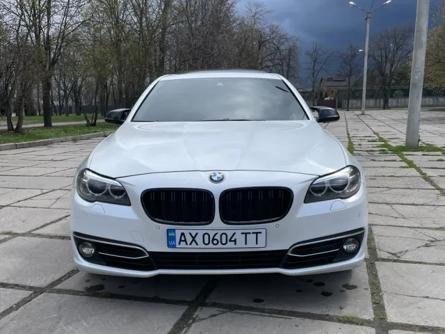 BMW 5 серії - фото 1
