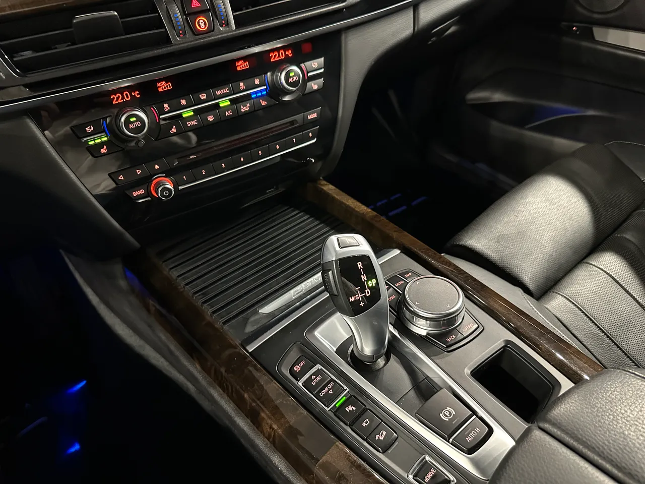 BMW X5 - фото 26