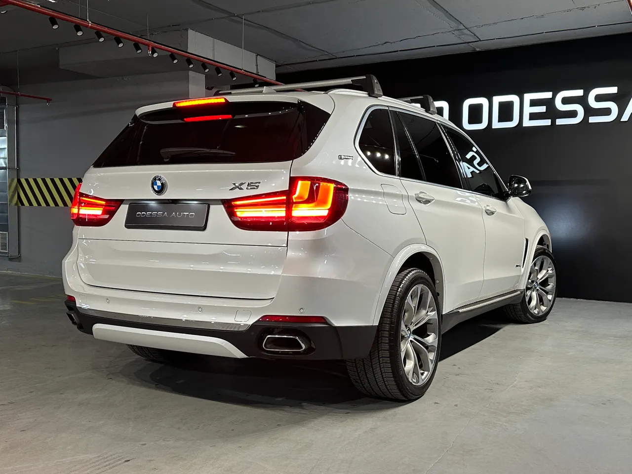BMW X5 - фото 8