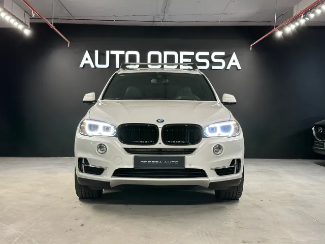 BMW X5 - фото 1