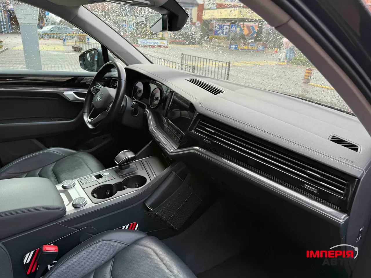 Volkswagen Touareg - фото 52