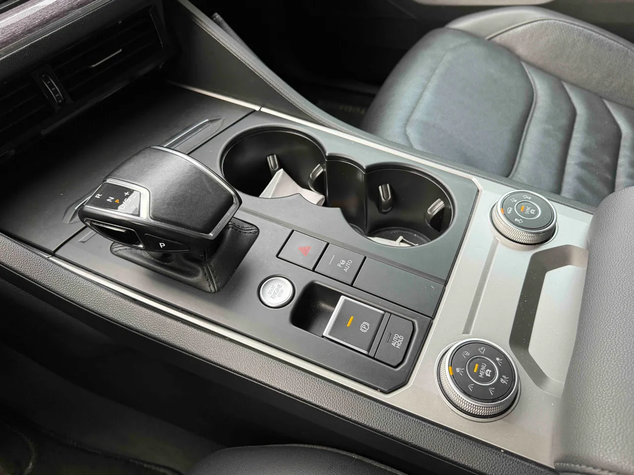 Volkswagen Touareg - фото 33