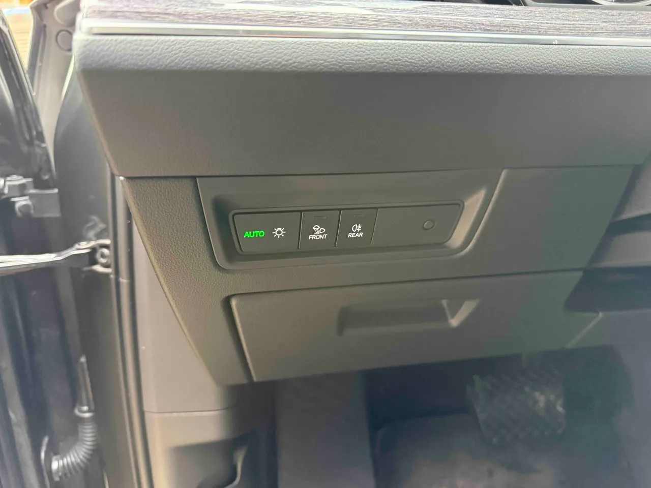 Volkswagen Touareg - фото 20