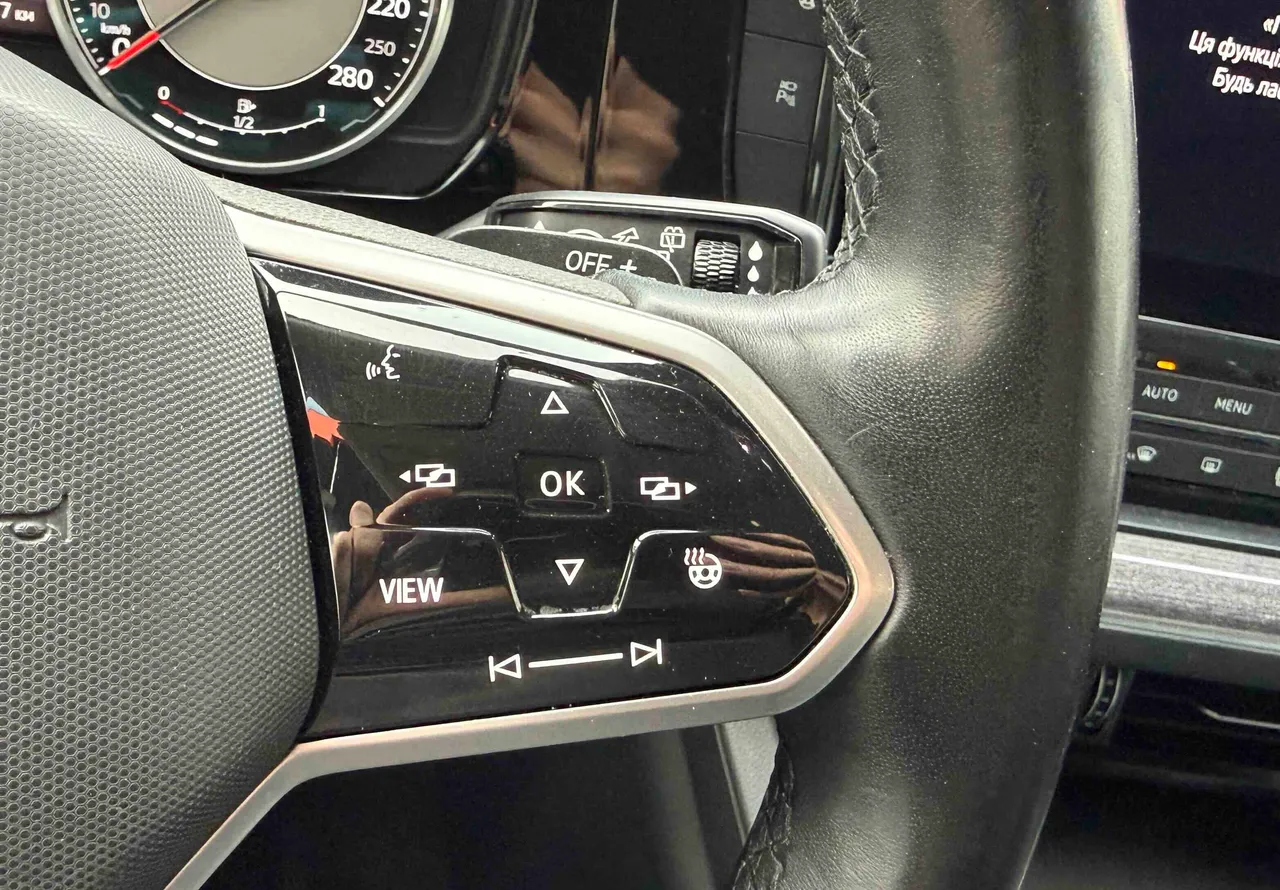 Volkswagen Touareg - фото 23