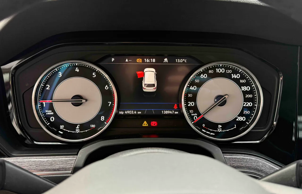 Volkswagen Touareg - фото 26