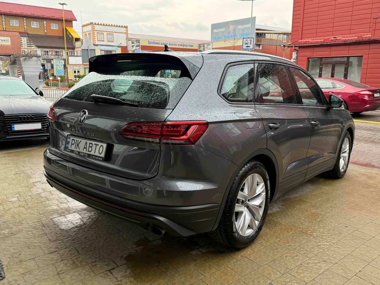 Volkswagen Touareg - фото 6